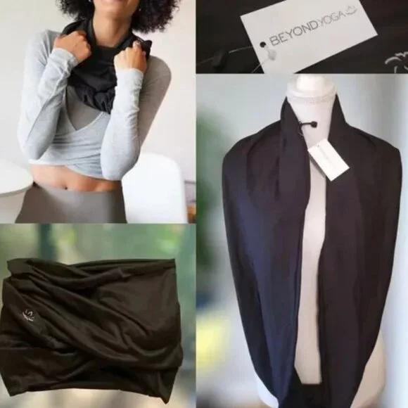Beyond Yoga‎ Hidden Pocket Infinity Scarf Black