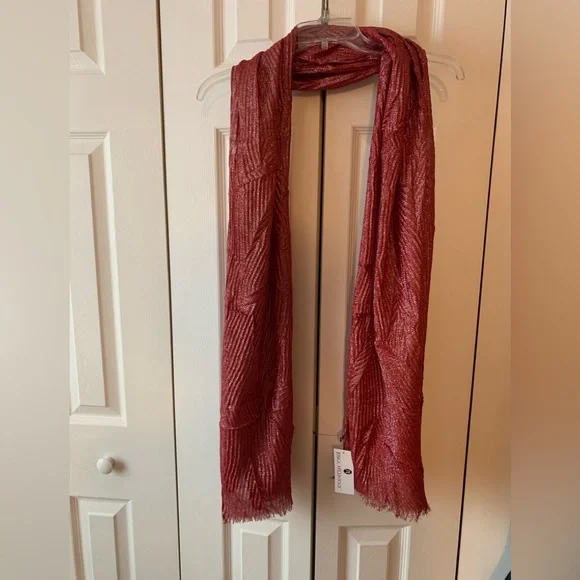 Jessica McClintock Lightweight Textured Shimmery Red Scarf. NWT!