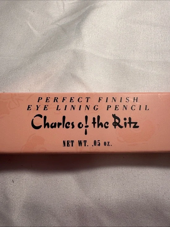 Charles of the Ritz Perfect Finish Eye Lining Pencil Raven .05 oz New