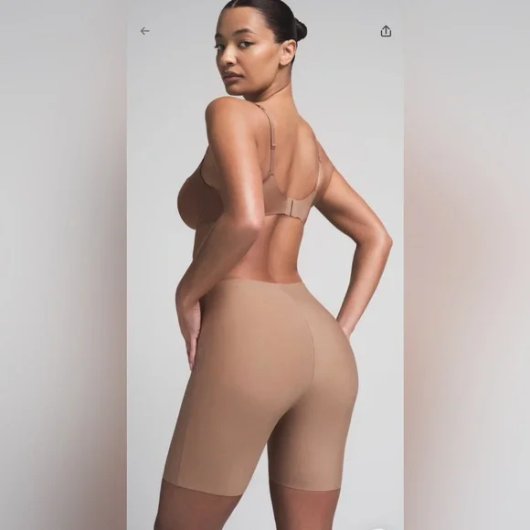 SKIMS BODY BUTT ENHANCING PADDED SHORT Color Sienna SIZE XL