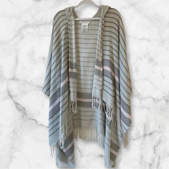 BCBG Women’s Gray Striped Shawl Wrap Fringed Open Cardigan OS