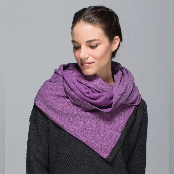 Lululemon‎ Customizable Snap Multi-wear Versatile All-Seasons Scarf Ultra Violet