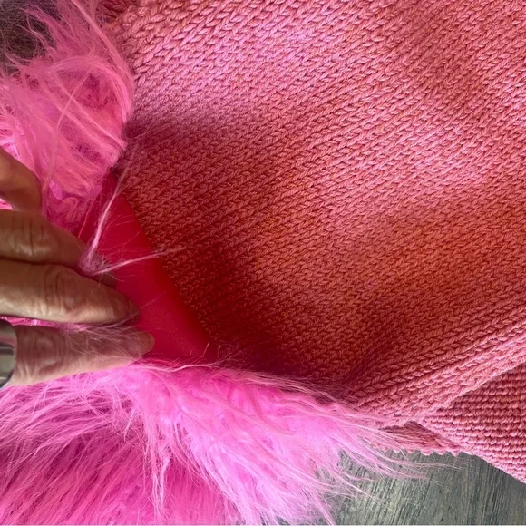 HEURUEH Extra Long 78 inch Winter Pink Knit Scarf with‎ Faux Fur Ends SOFT