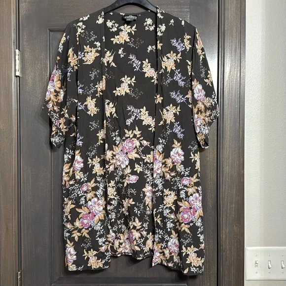 Angie Women’s Boho Short‎ Sleeve Duster Kimono Cover-Up Wrap Size Small