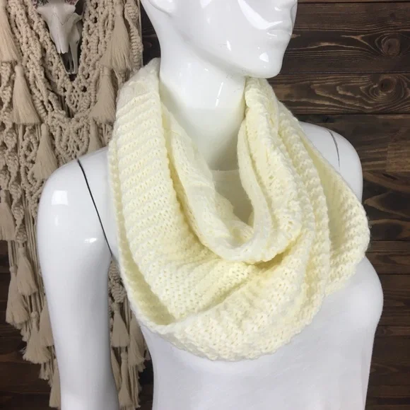 Magellan Outdoors‎ | Knitted Infinity Scarf Cream