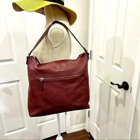 Vince Camuto Lux Hobo bag purse 100% leather, black cherry ❤️👜