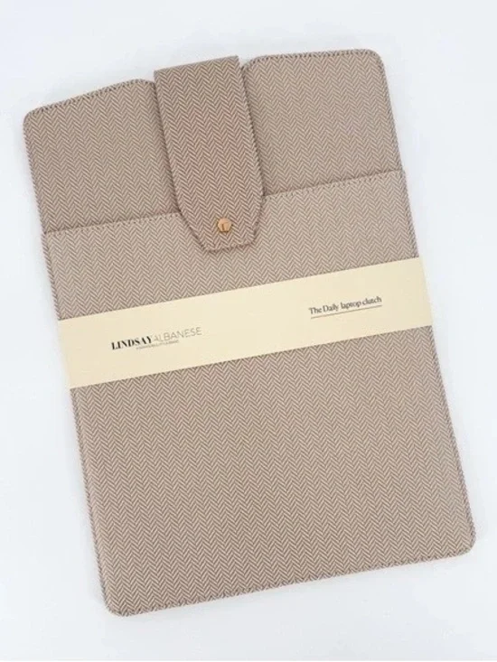 Lindsay Albanese NEW Herringbine Laptop Computer Clutch Case Sleeve