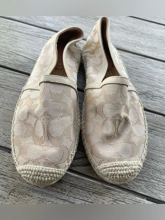 Coach Casey Tan Gold Signature Jacquard Alpargatas Espadrille Flats Size 7
