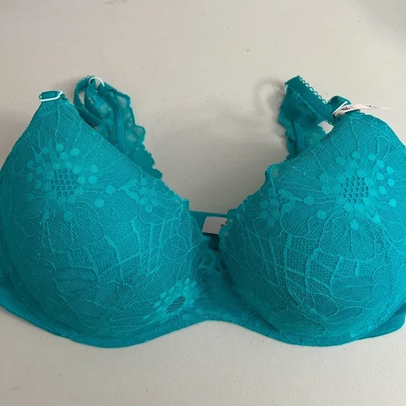 Victoria's Secret Turquoise Lace Bra