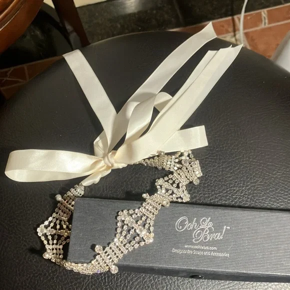 👰‍♀️💍OohLaBra Rhinestone Bridal White Ribbon Bridal Choker/Headband O/S NWT