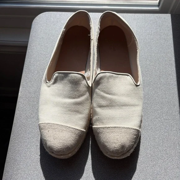 Universal Thread Beige Slip-On Woven Flats Espadrille 9.5