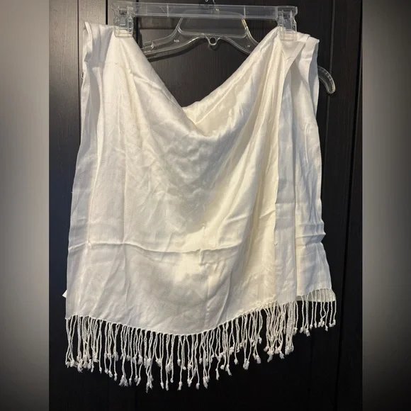 Sateen finish scarf
