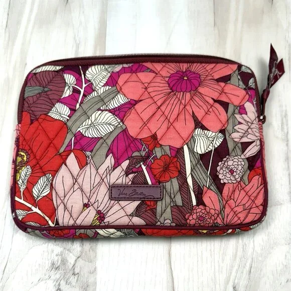 VERA BRADLEY 9