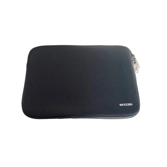 4/$24 Incase Protective Sleeve Black Laptop Bag‎