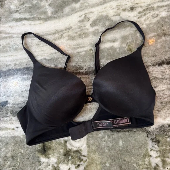 Victoria's Secret Push Up Black Bra Size 32B