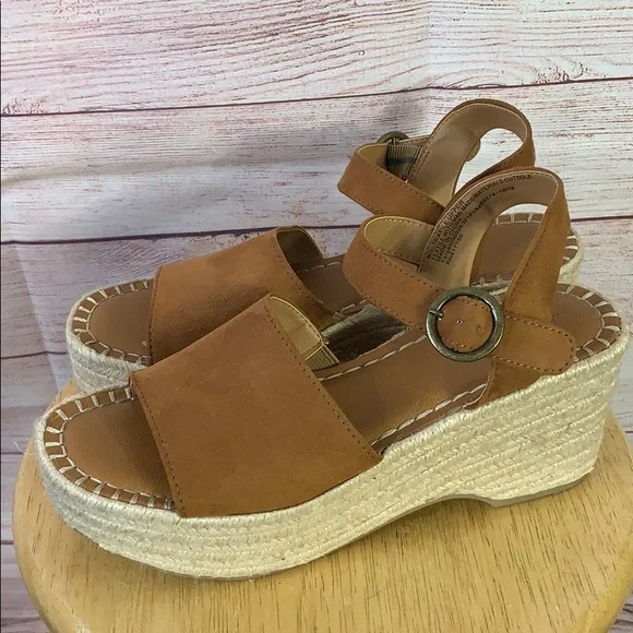 Universal‎ Thread Espadrille Sandals Size8.5