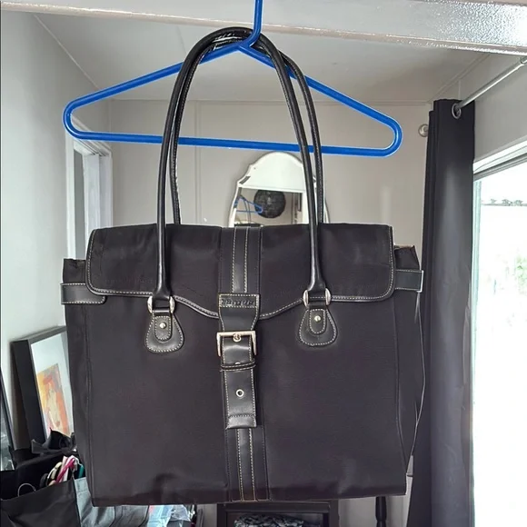 Targus Black Laptop Bag Professional Structured Design