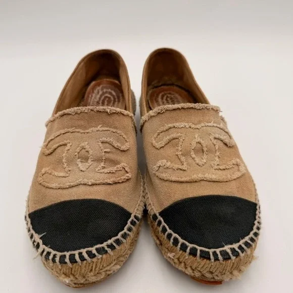 Chanel Espadrilles Women Size 39 Tan Black Fair Frayed CC Logo G29762