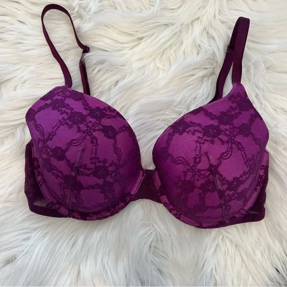 VS Lined Perfect‎ Coverage lace overlay bra