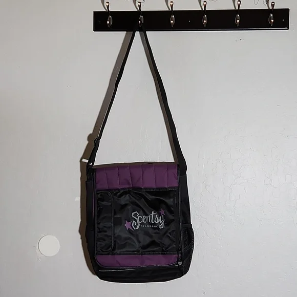 SCENTSY Lap Pad Vertical Messenger Bag New