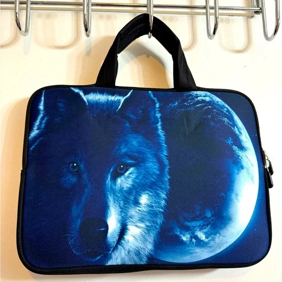 Wolf Moon Laptop Carrying Case