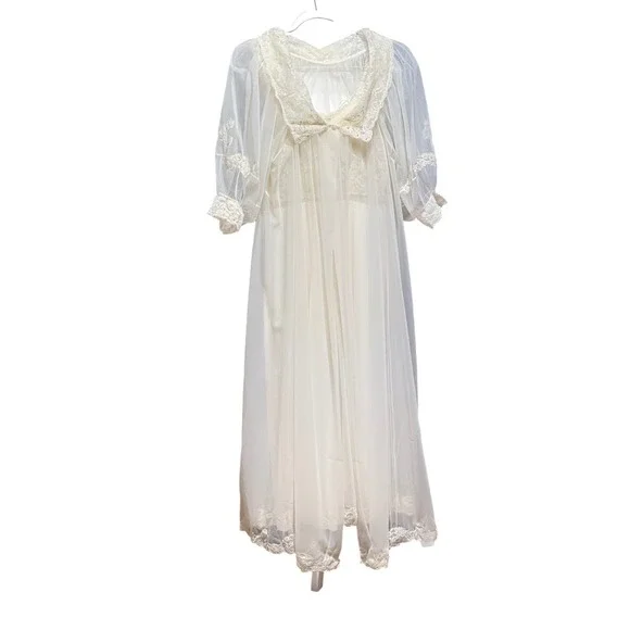 Vintage Ivory Lace Peignoir Set Bridal Nightgown and Sheer Robe‎ Pearl Detail
