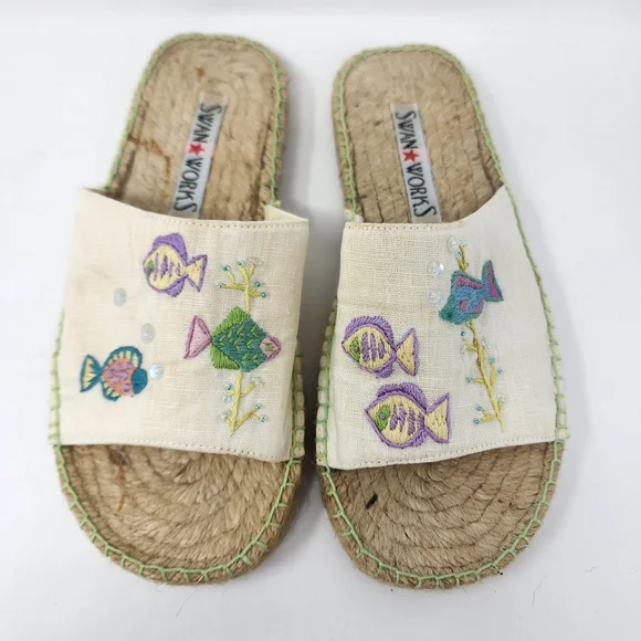 Swan Works Sandals Embroidered Fish Slide Womens 5‎