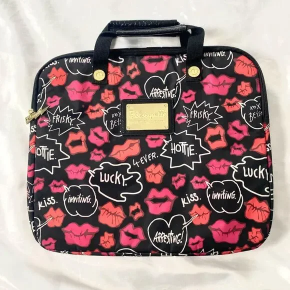 Betseyville by Betsey Johnson padded laptop bag Red Pink Kiss Lips 15x12.5