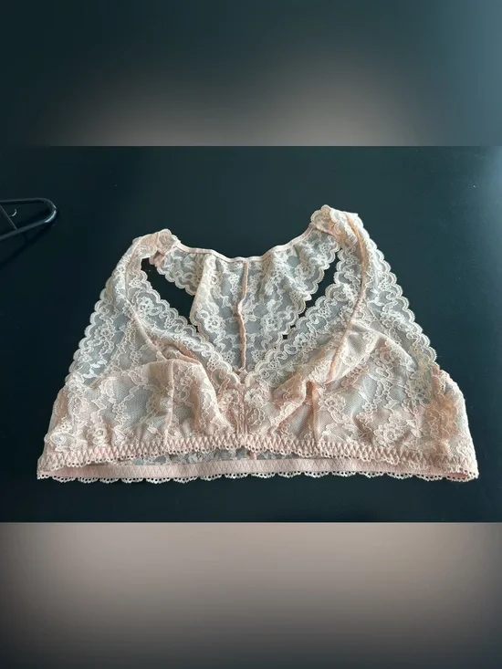 Victoria’s Secret Floral Lace Bralette XL Racerback blush Peach