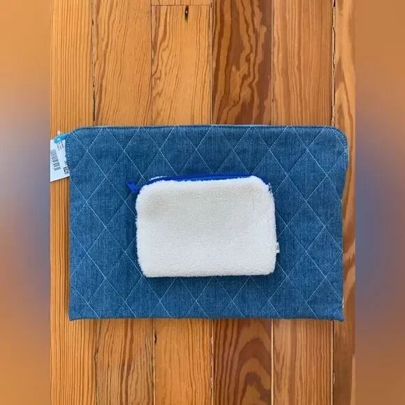 NWT American Eagle Outfitters Laptop Sleeve