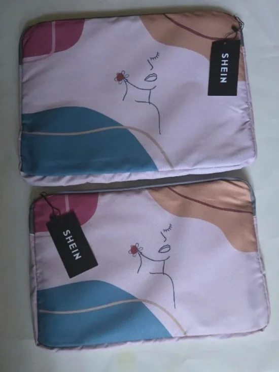 Bundle of 2 SHEIN Figure Graphic Laptop Sleeves | 14–15.9 in Multicolor