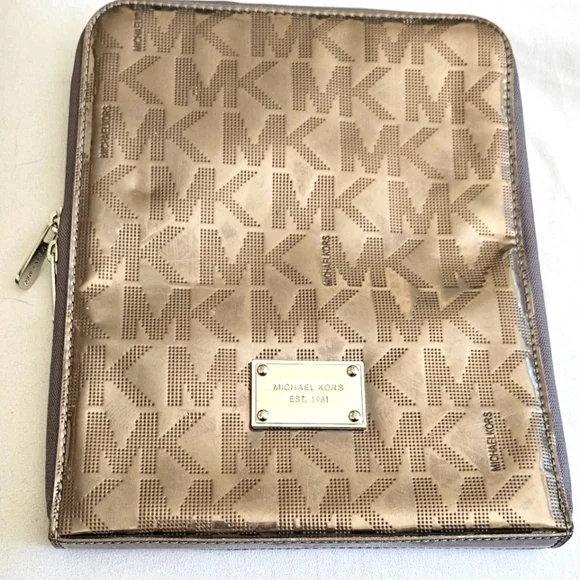 Michael Kors Tablet-IPad Case Zip Around 7