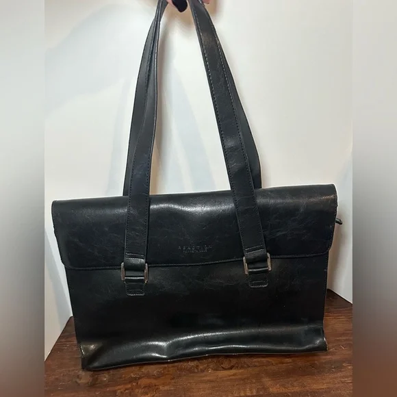 Kenneth Cole Reaction‎ Black Laptop Messenger Bag.