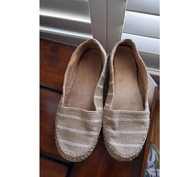 Aerosoles Womens Tan White Striped Canvas Espadrille Flats Shoes Size 9