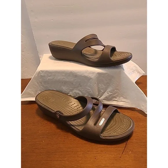 Crocs Womens Swiftwater Brown Slip‎ On Rubber Flats Size W10 Strappy Sandals