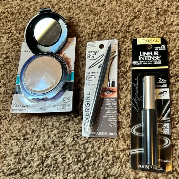 L'Oreal and‎ CoverGirl Beauty Essentials NWT