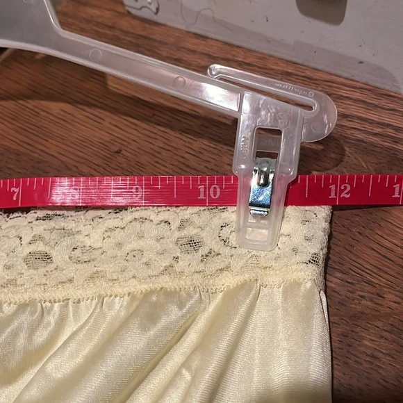 Vintage Yellow & Lace‎ Vassarette Half Slip
