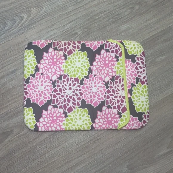 ❤️5/$25 Macbeth Collection Laptop Case Floral Laptop Sleeve Pink Green Design