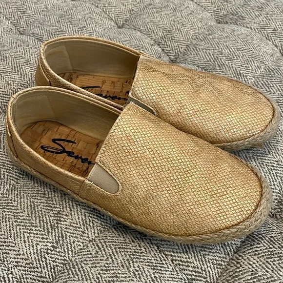 Seven 7 Cape Azul size 7
