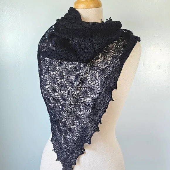 Laura Ashley Vintage 90s Navy 100% Wool Lace Knit Square Shawl Scarf Made in UK