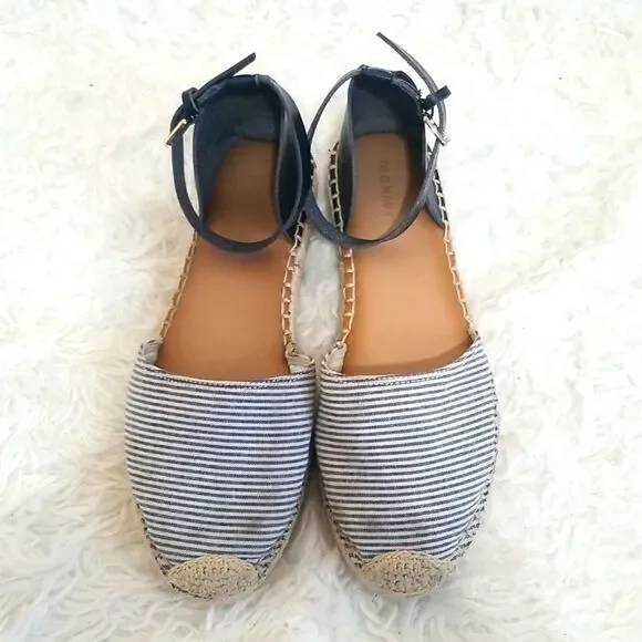 Old Navy Blue  & White Strip Espadrilles Sz 9