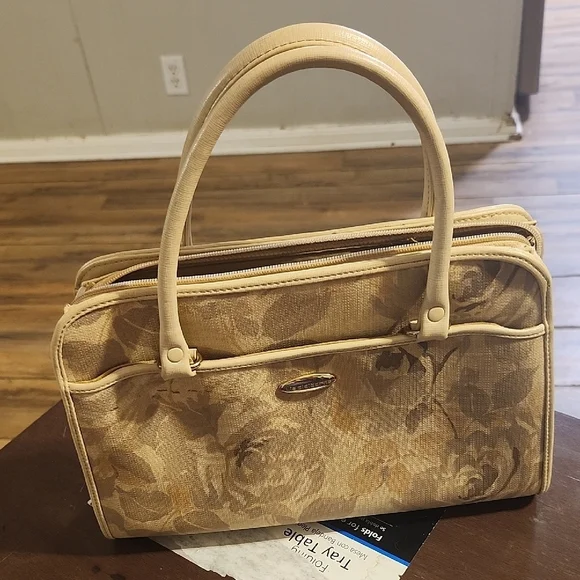 Liz Claiborne Elegant Floral Beige Handbag