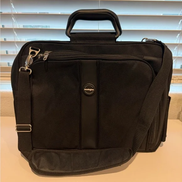 Kensington contour laptop briefcase bag
