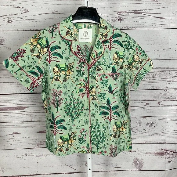 Printfresh Camel Courtyard Avocado Pajama Top Size XS Short Sleeve Button