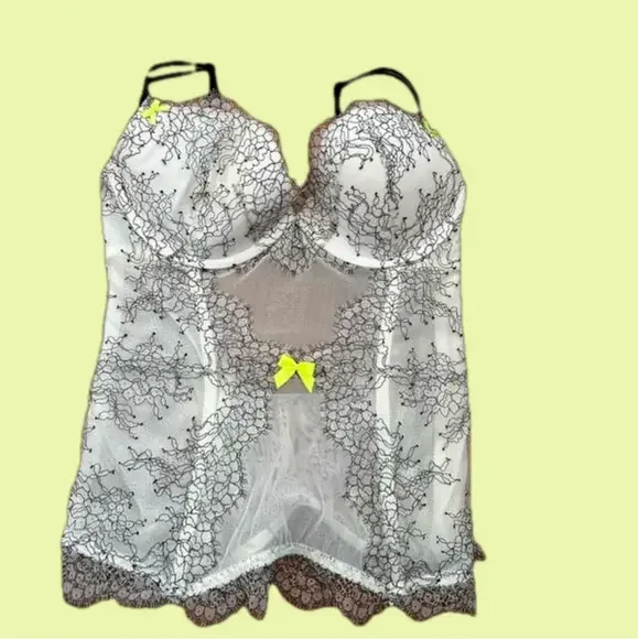 Victoria’s Secret Corset with Garter Hooks | 34C