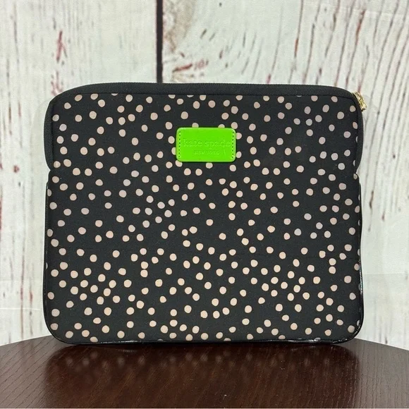 Kate Spade New York Black and Cream Polka Dot Lap Top Sleeve EUC
