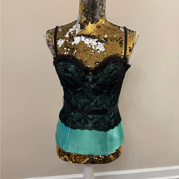 Fredrick’s of Hollywood vintage Green and Black Lace corset