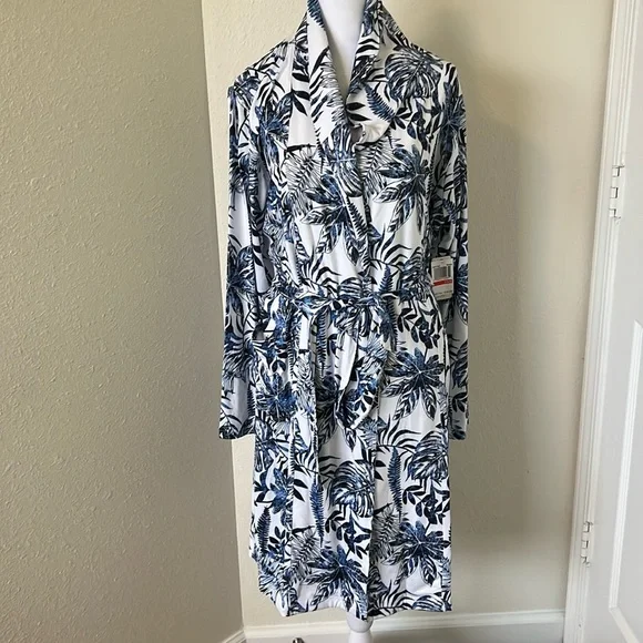 NWT Yarn & Sea Sleep Robe, Size X-Small