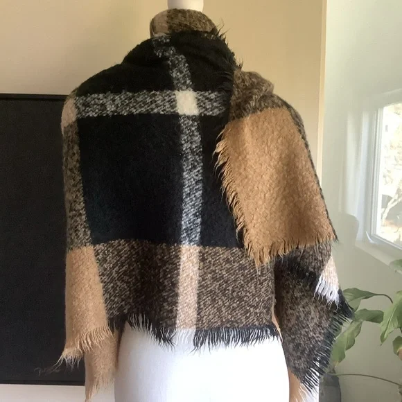 Tan/Black/White Color Block/Plaid Wrap/Shawl