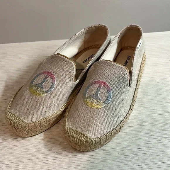 NEW Soludos espradilles with peace sign linen color size 8